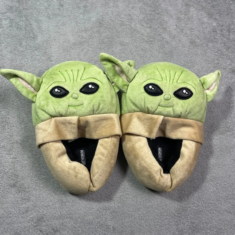The Mandalorian Star Wars Baby‎ Yoda Slippers Size 4/5 Kids Plush Character